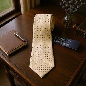 Vineyard Vines Kentucky Derby Tie Horse Racing Polka Dot Marshmallow White 3"
